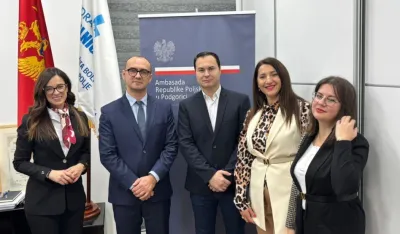 DOnacija Ambasade POljske