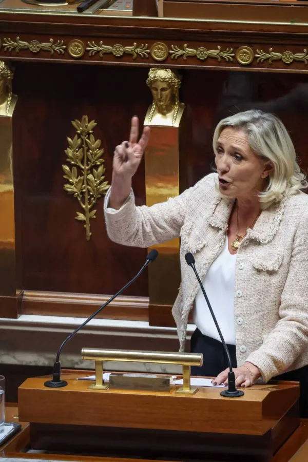 Marin Le Pen: Makronova Evropa je iluzija bez upori&scaron;ta u realnosti