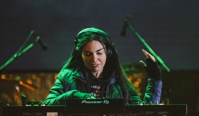 DJ laris