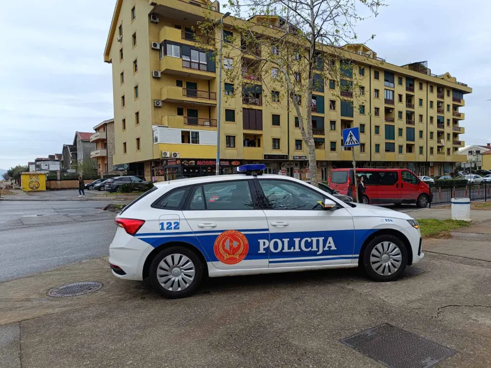 Za dan 18 saobraćajnih nezgoda, pet povrijeđenih