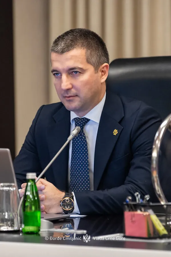 Bečić: Oko 500 mladih i obrazovanih ljudi zasnovaće radni odnos u Upravi policije