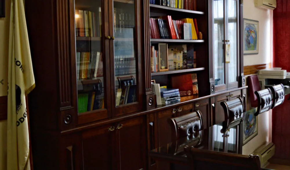 Advokatska komora: Nezakonito pretresane kancelarije Vukmira