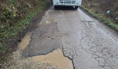 Prevoznici&nbsp;DOO "Veletrans" prijete obustavom linije ukoliko se ne sanira put ka selima
