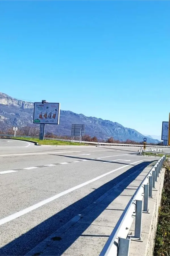Uprava za saobraćaj: Unaprijeđena saobraćajna signalizacija na 20 ključnih raskrsnica