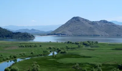 Nadzornici spasili tri osobe na Skadarskom jezeru