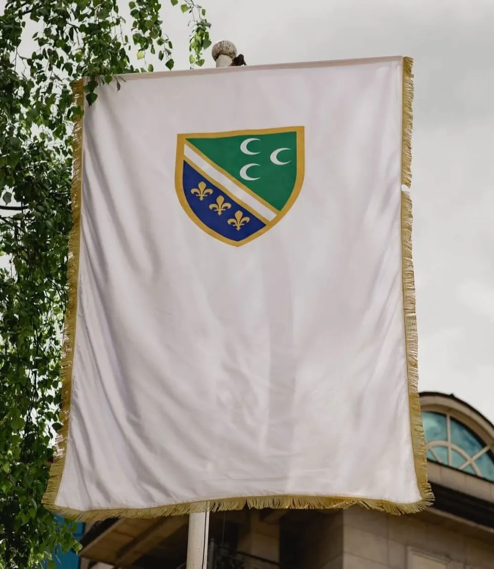 Bo&scaron;njačko vijeće osudilo uklanjanje bo&scaron;njačke zastave na utakmici u Rožajama