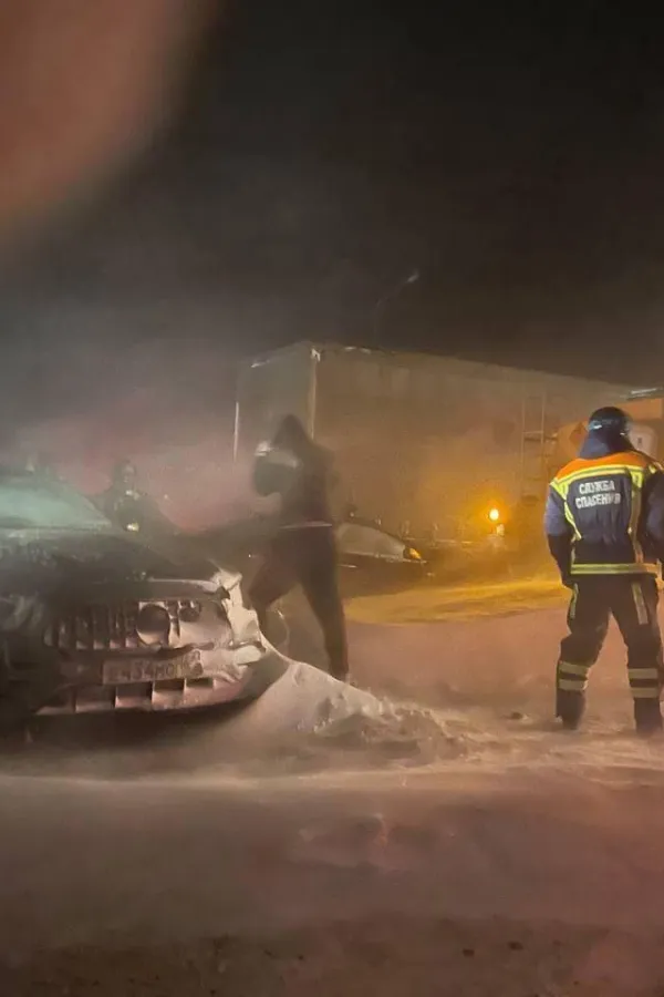 (VIDEO) Sniježna oluja u Rusiji: Evakuisano 148 ljudi sa blokiranog autoputa