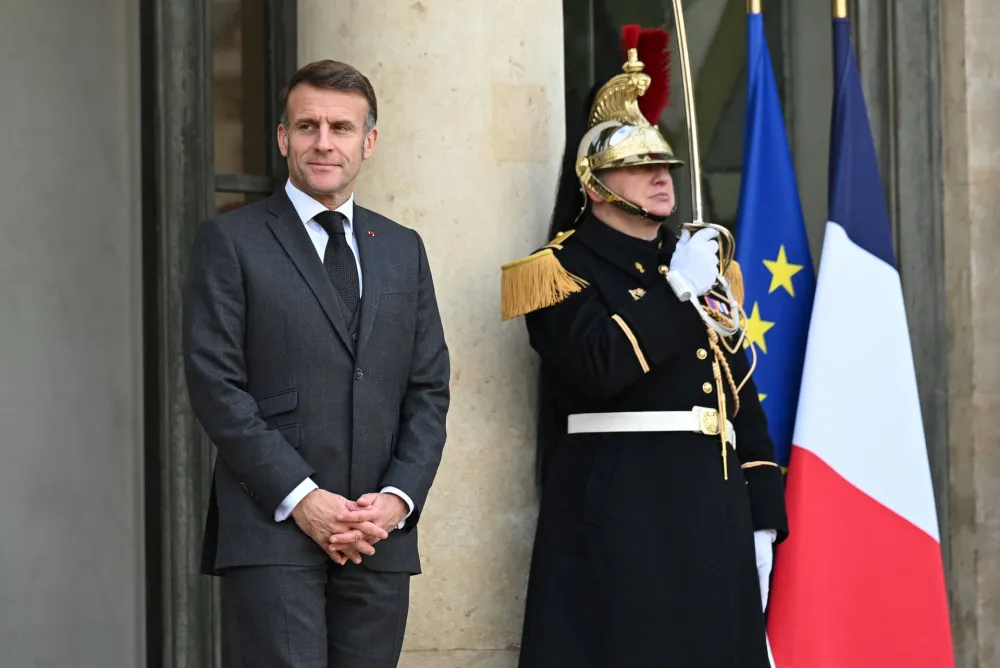 Makron: Francuska će nastaviti podr&scaron;ku Ukrajini za čvrst i trajan mir