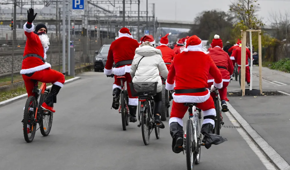 Humanitarna vožnja Deda Mrazova