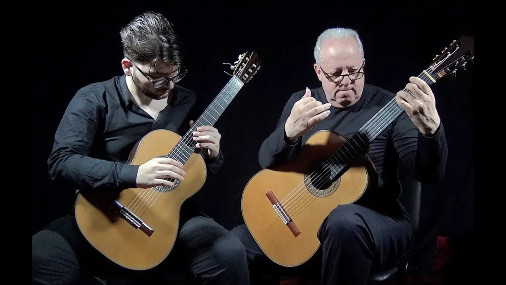 Гитарски дуо Маси и Матарацо