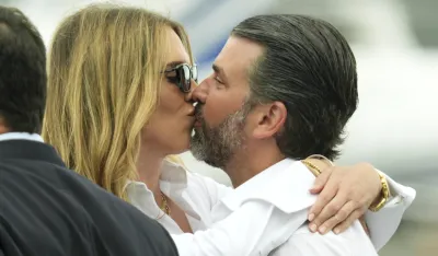 (FOTO) Sin Donalda Trampa objavio vjeridbu sa manekenkom Betinom Anderson