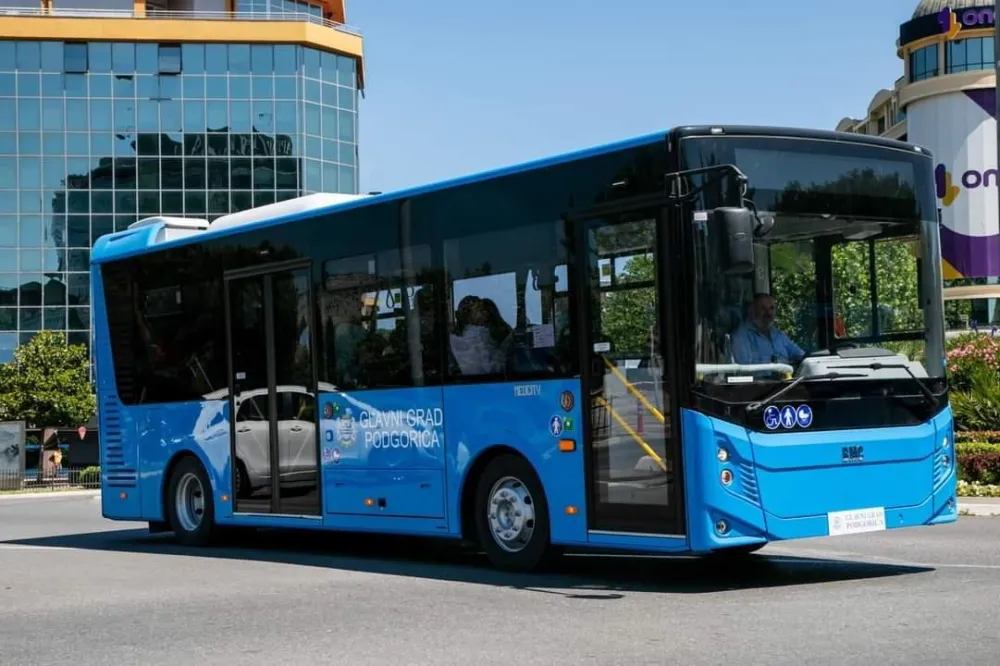 Аутобуси на линији "21"