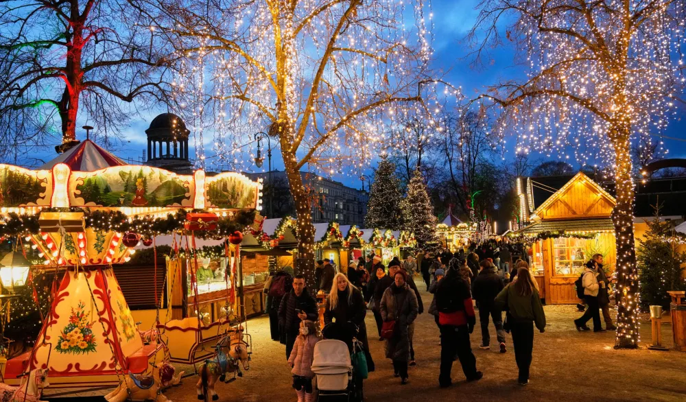 Na božićnom sajmu u Njemačkoj pu&scaron;tane pjesme s neonacističkim sadržajem
