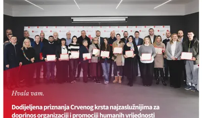 Povelja Crvenog krsta novinaru "Dana"