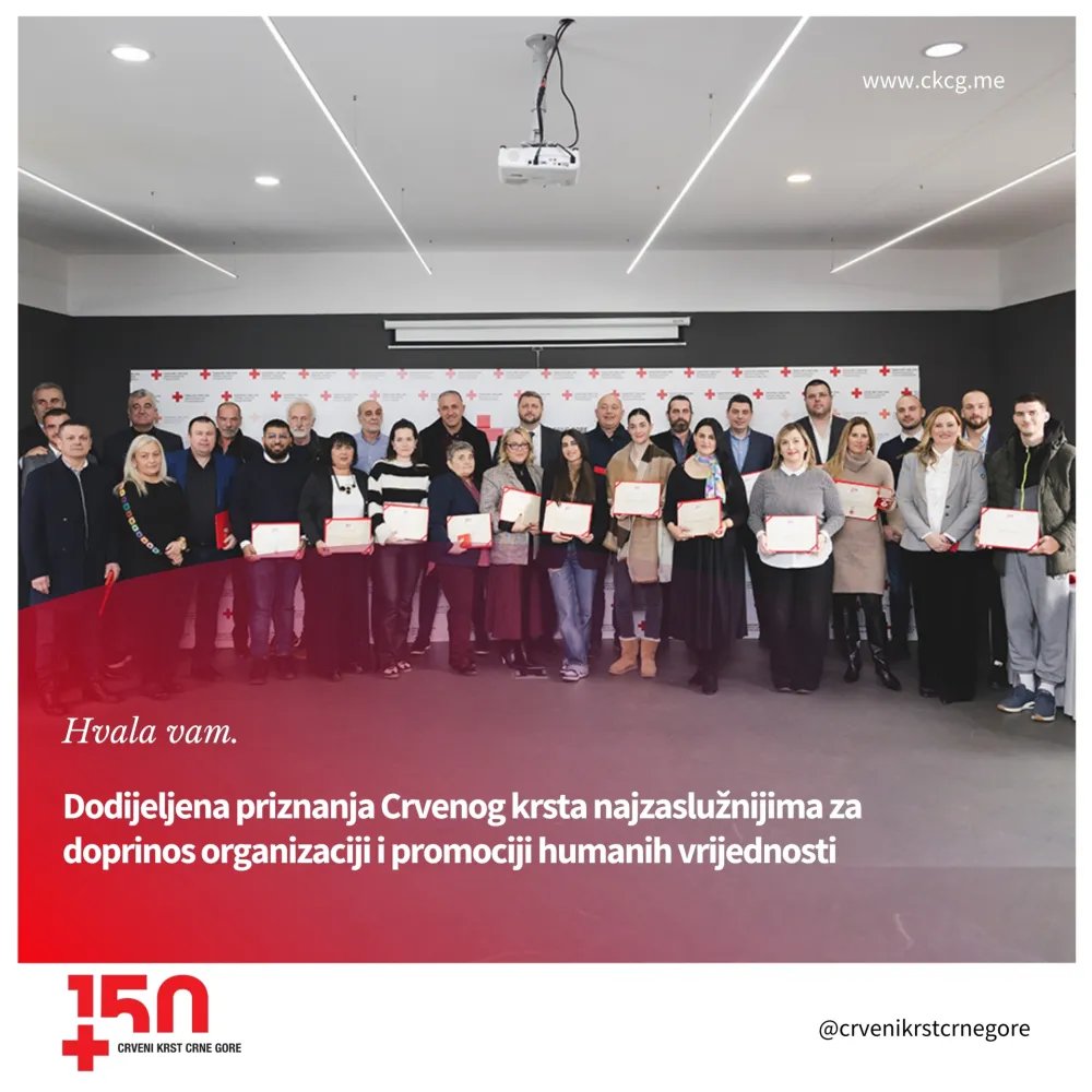 Povelja Crvenog krsta novinaru "Dana"