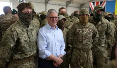 Starmer: Razmatramo slanje vojnika u Ukrajinu