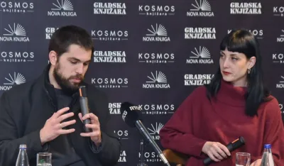 (FOTO) Uvezuje različite umjetničke izraze