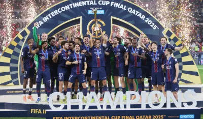 &Scaron;esti trofej za "svece"