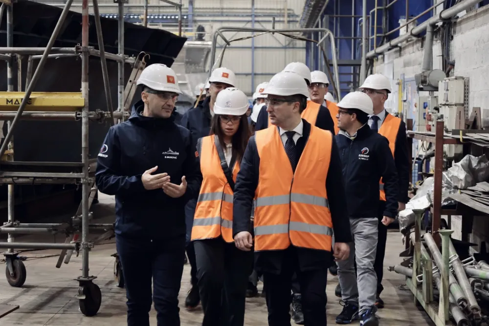 Bečić i Krapović obi&scaron;li francusko brodogradili&scaron;te KERSHIP, grade dva patrolna broda za Mornaricu Vojske Crne Gore
