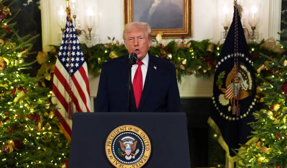 (VIDEO) Godinu dana na vlasti: Tramp napao Bajdena u obraćanju naciji