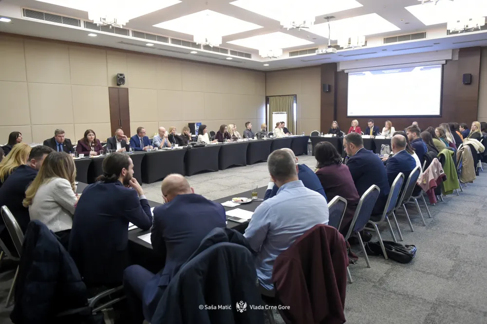 Zenović: Zatvaranje pet poglavlja uspjeh Crne Gore, ali i politike pro&scaron;irenja