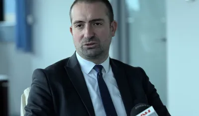 Ni&scaron;avić daje ostavku ako ne krene gradnja kolektora