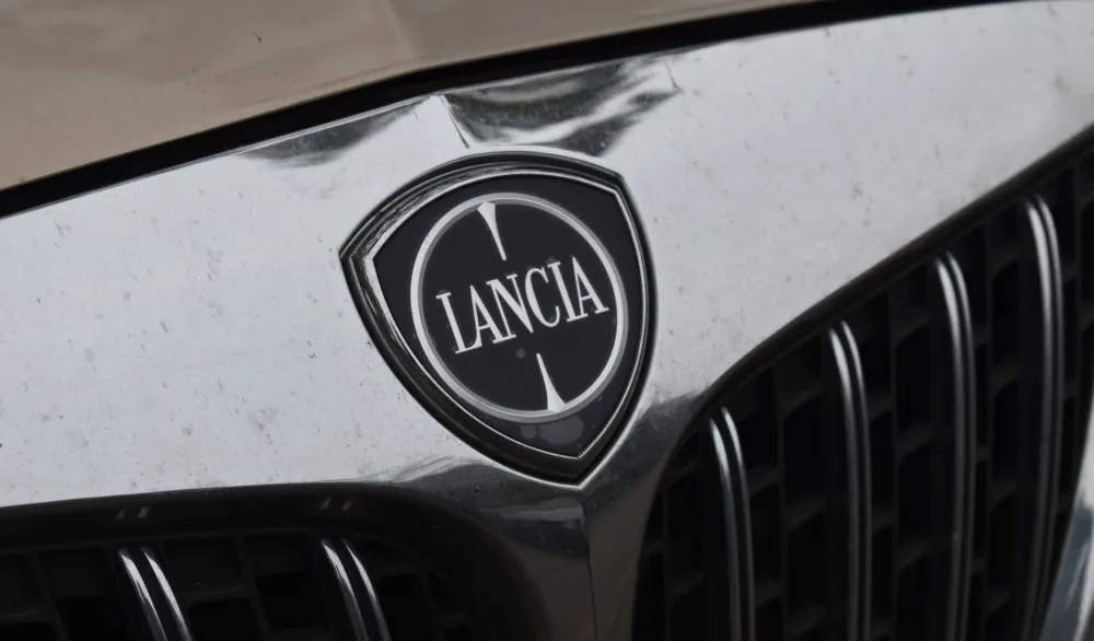 Lančija umjesto automobila pravi satove: Cijena? Prava sitnica