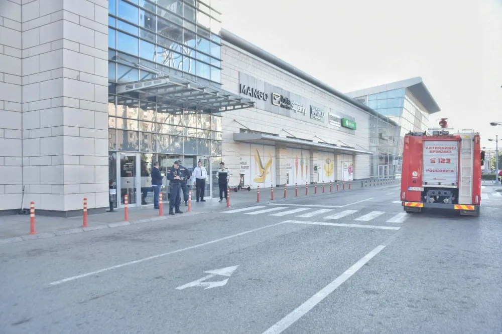 UP: Provjeravamo da li je u jednom tržnom centru u Podgorici postavljena eksplozivna naprava