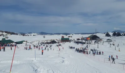 Troje turista evakuisano sa žičare na Savinom kuku