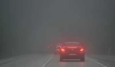 Na sjeveru magla po kotlinama, kolovozi suvi