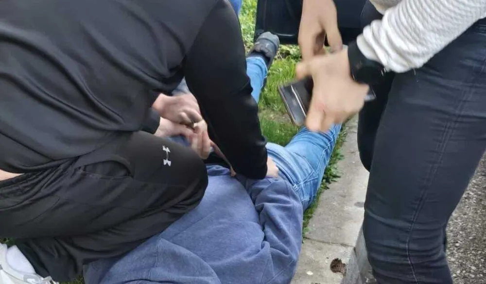 Državljanin Srbije uhap&scaron;en u Budvi, osumnjičen da je eksplicitnim sadržajem ucjenjivao žensku osobu