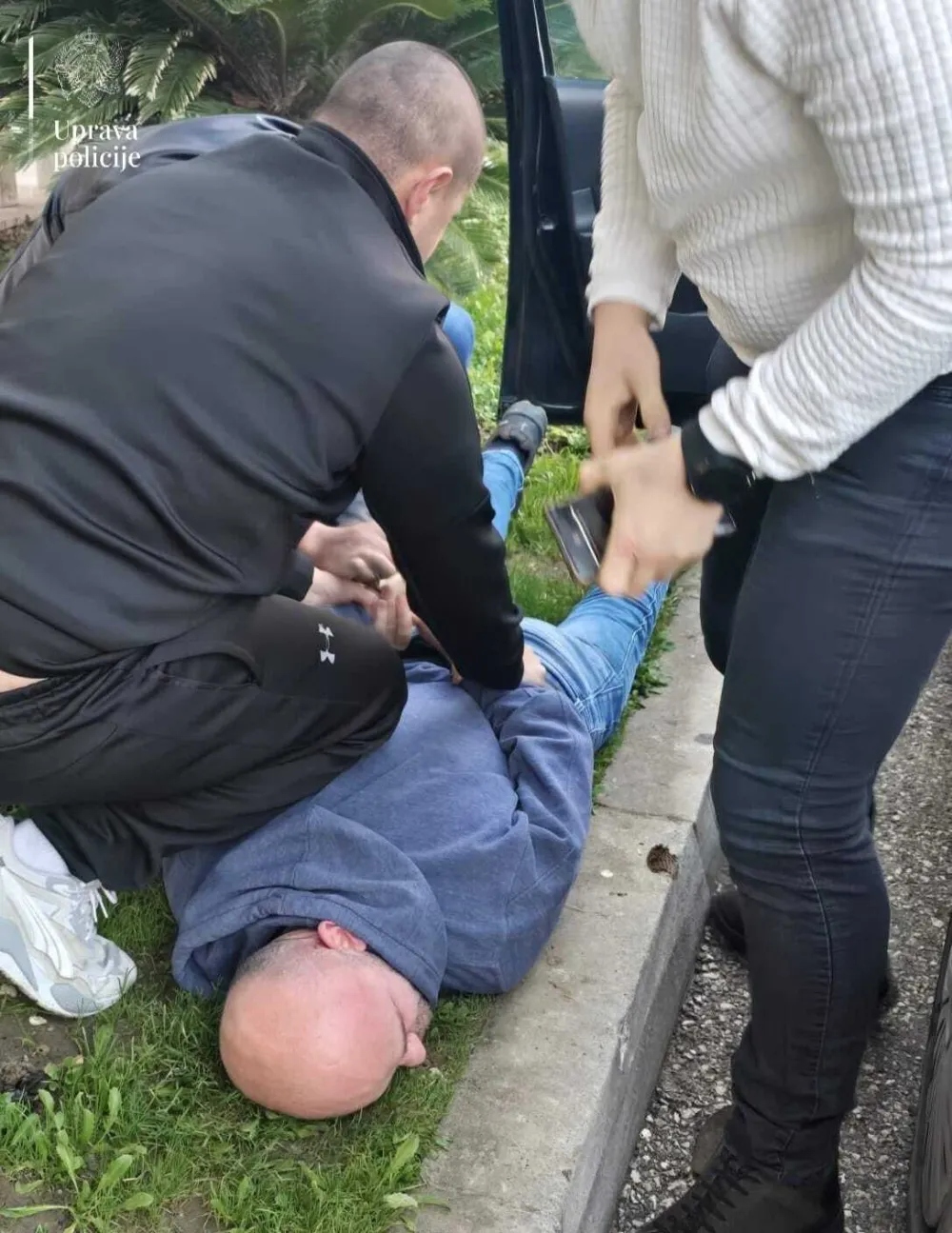 Državljanin Srbije uhap&scaron;en u Budvi, osumnjičen da je eksplicitnim sadržajem ucjenjivao žensku osobu