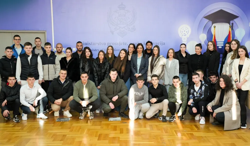 MPNI: Po 500 eura za učenike dualnog obrazovanja