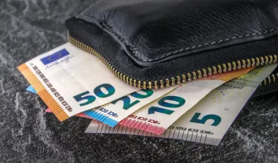 &Scaron;ta je godi&scaron;nji dodatak za sve radnike i penzionere i kako je to rije&scaron;eno u drugim državama