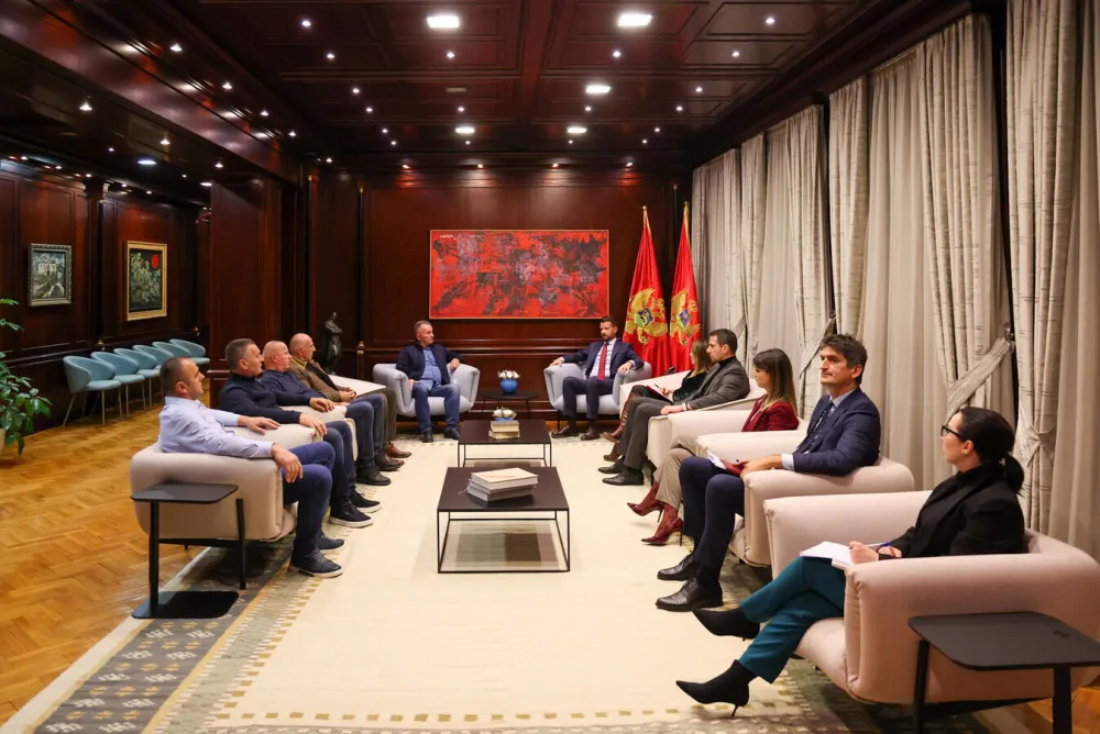 Milatović sa mje&scaron;tanima Botuna