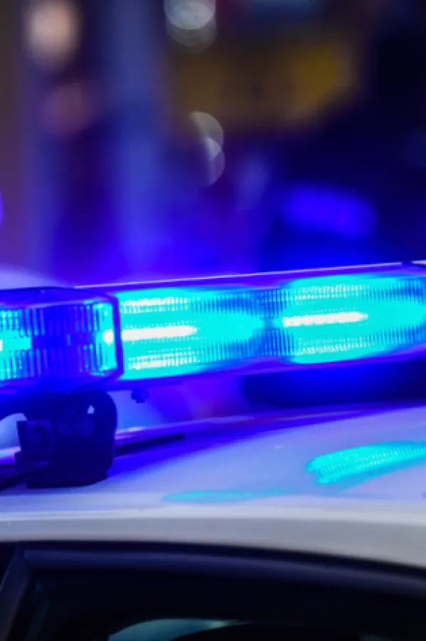 (FOTO) Haos u Holandiji: Automobilom uletio u gomilu na božićnoj paradi