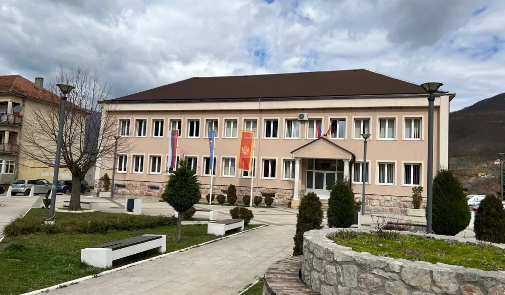 Kasa Op&scaron;tine Andrijevica "te&scaron;ka" preko pet miliona