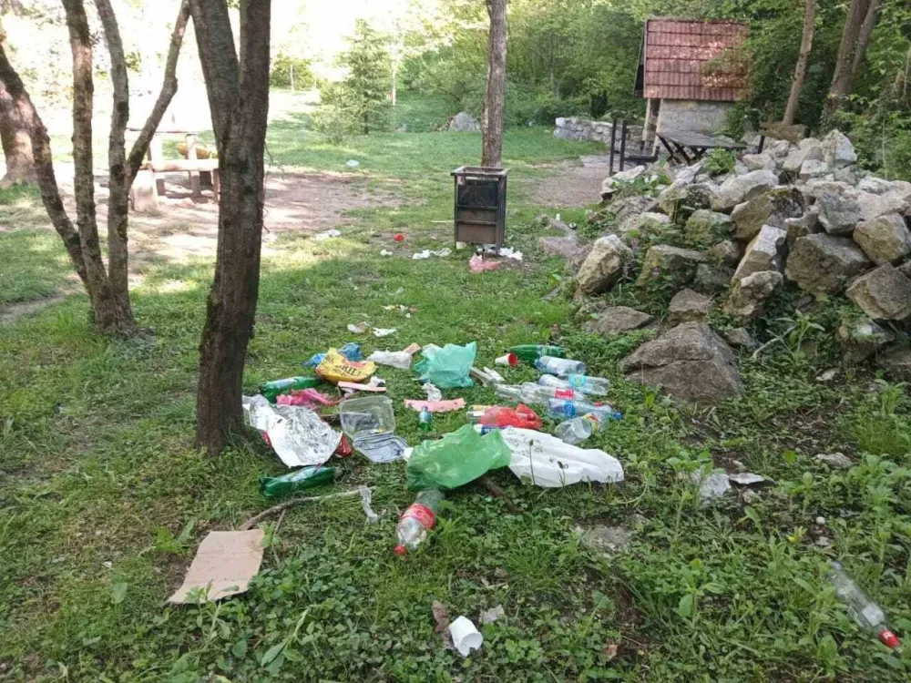 Dru&scaron;tvo mladih ekologa Nik&scaron;ića poziva mlade na akciju: Borba protiv otpada i vandalizma u Blacama