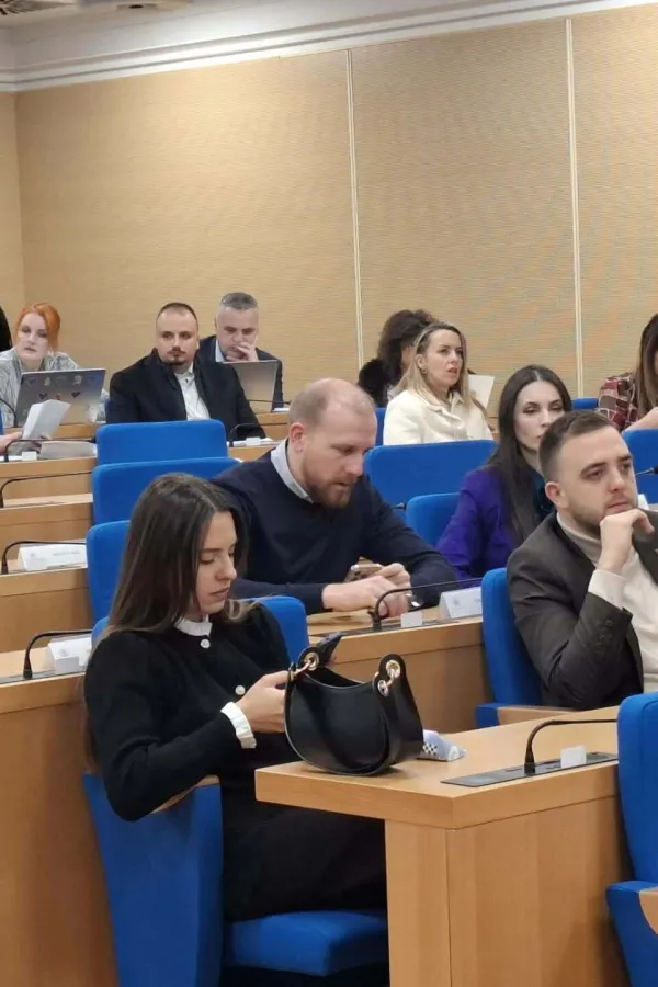 Upitan dolazak DNP-a, DPS odlučuje uoči sjednice&nbsp;gradskog parlamenta