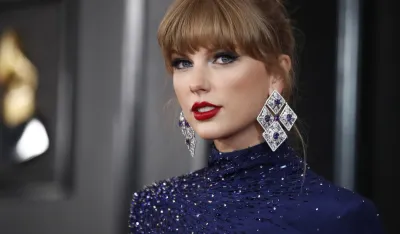 Tejlor Svift trudna?