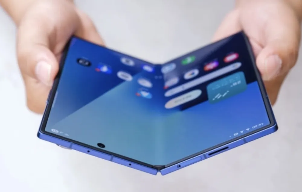 Samsung za sledeću godinu sprema sklopivi telefon sa &scaron;irokim ekranom