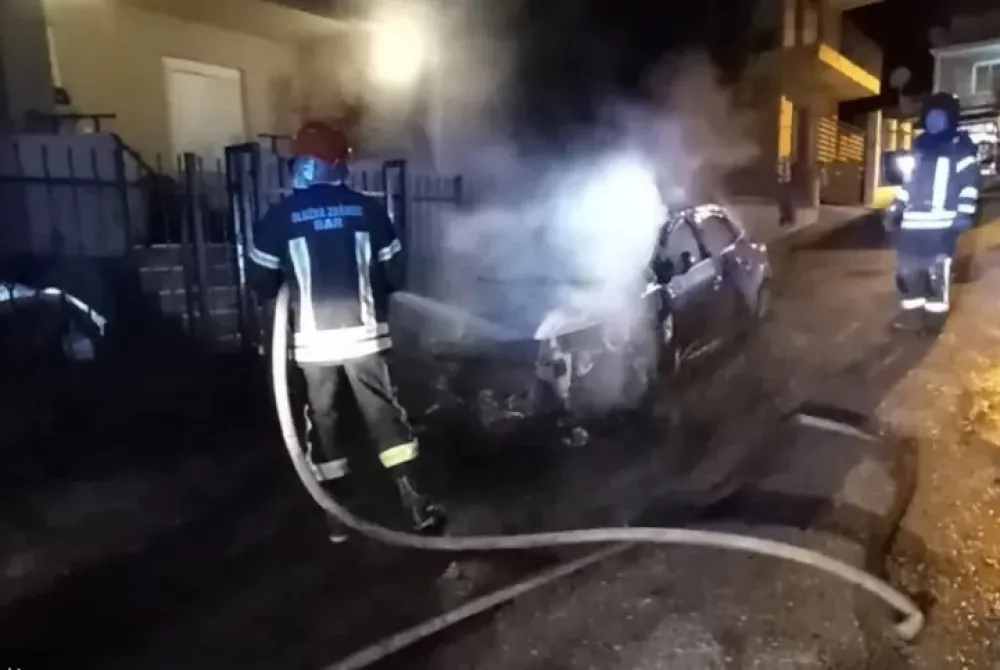 Baranin osumnjičen za izazivanje požara na vozilu službenika Uprave carina