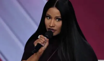 Niki Minaž na meti kritika: Zbog politike "nestala" sa Instagrama