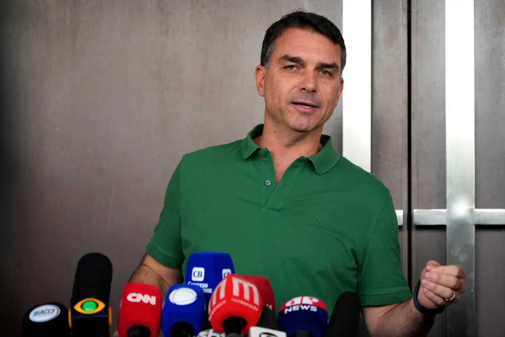 Bolsonaro podržao kandidaturu sina Flavija za predsjednika na izborima 2026.