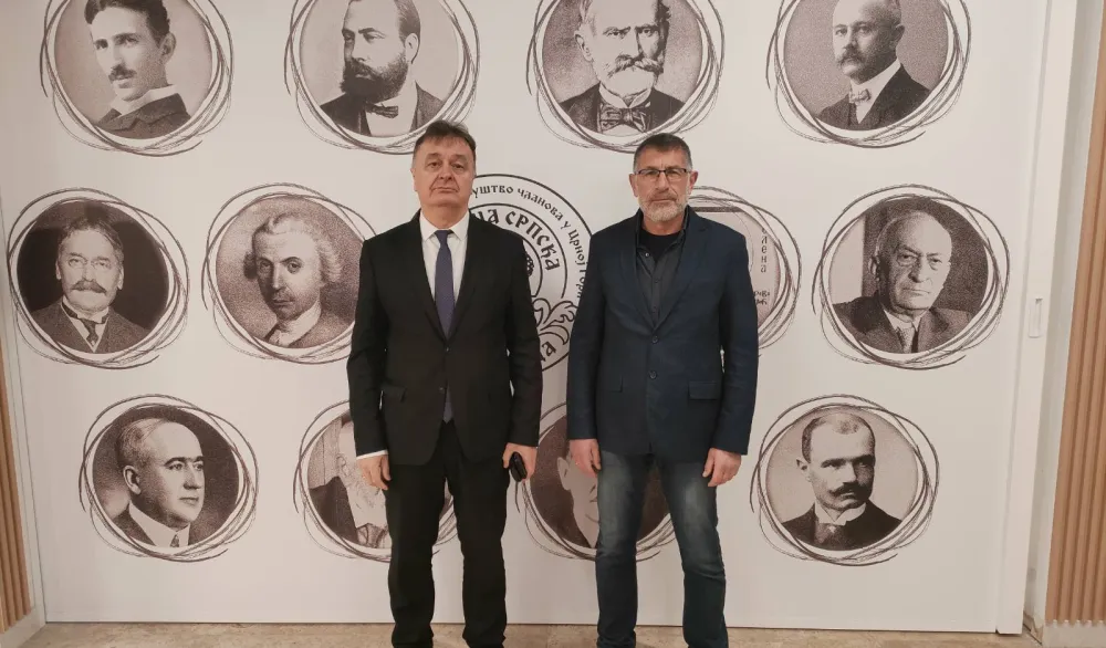 Vlada: Aleksić i Krcunović razgovarali o vraćanju srpskog jezika na poziciju službenog
