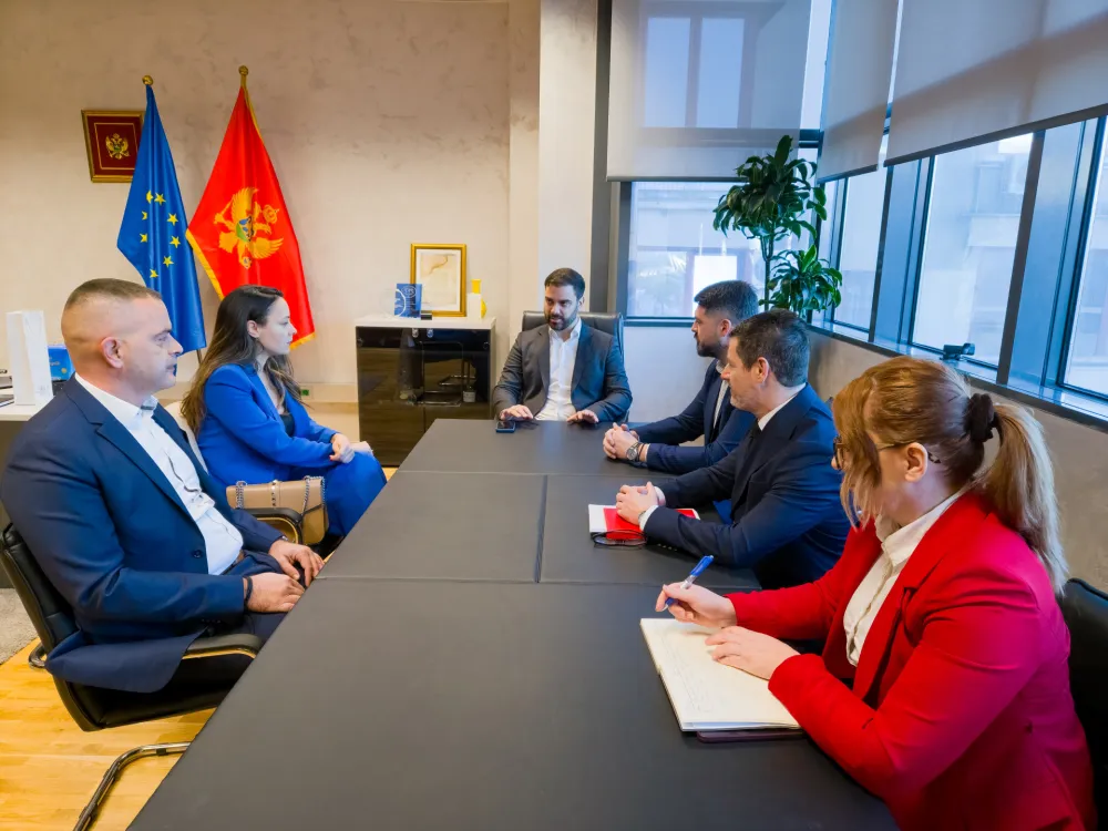 Ministar pomorstva sa predstavnicima Crnogorskog udruženja za pomorsko pravo