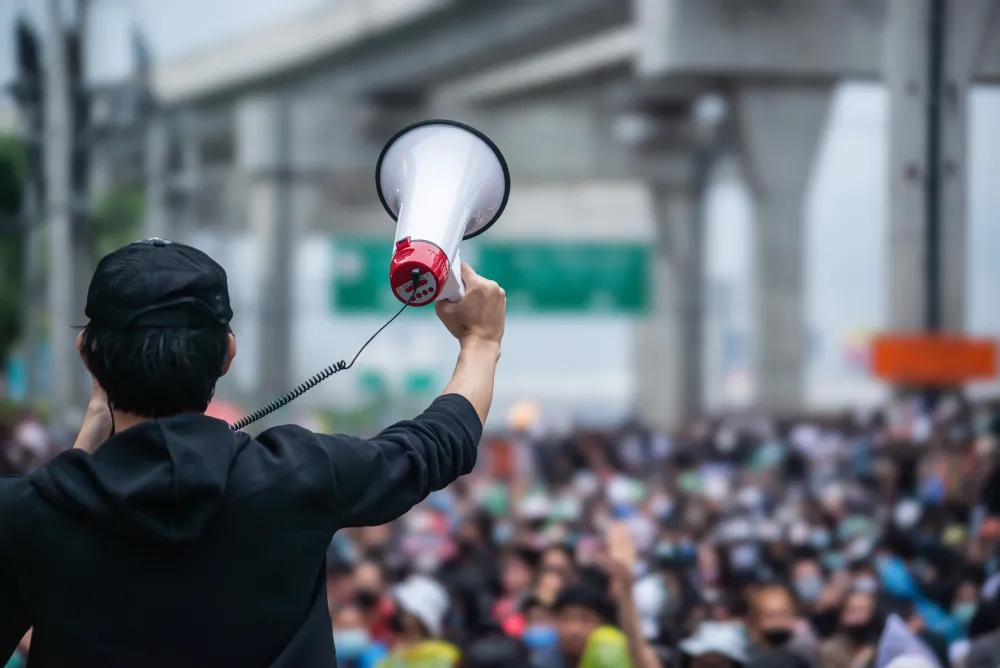 Ko ima pravo na slobodu govora