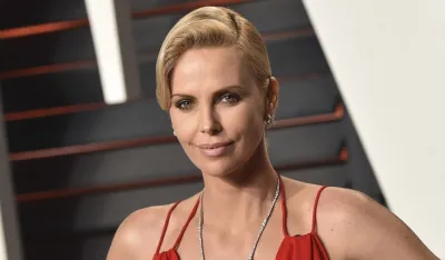 &Scaron;arliz Teron u novom Netflixovom filmu "Apex": Snimala sam sa slomljenim prstom