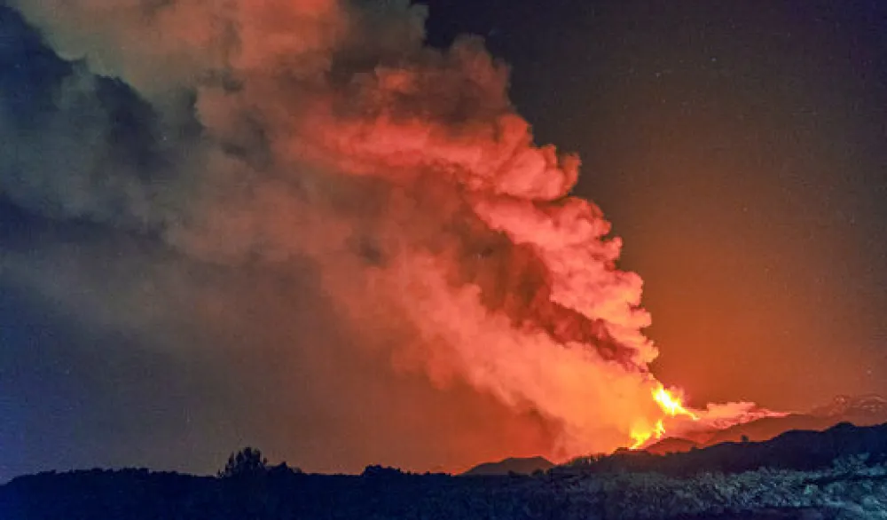 Vulkan Etna ponovo eruptirao