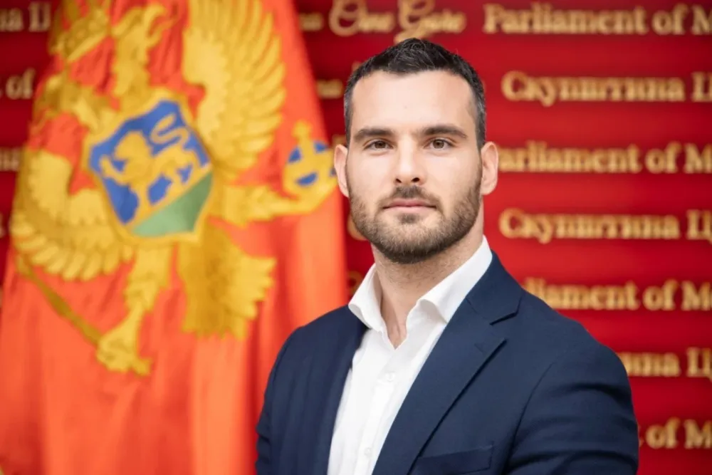 Janović: PES protiv rje&scaron;enja kojim se daju penzije biv&scaron;im i sada&scaron;njim poslanicima